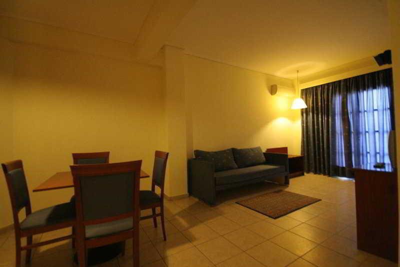 Theodorou Beach Hotel Apartments プサリビ エクステリア 写真