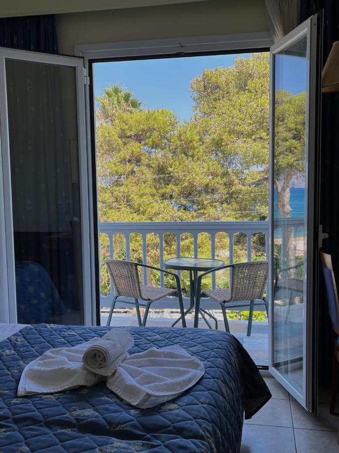 Theodorou Beach Hotel Apartments プサリビ エクステリア 写真