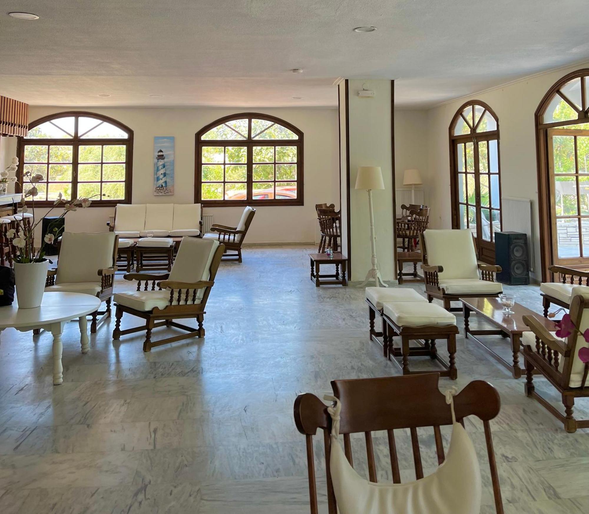 Theodorou Beach Hotel Apartments プサリビ エクステリア 写真