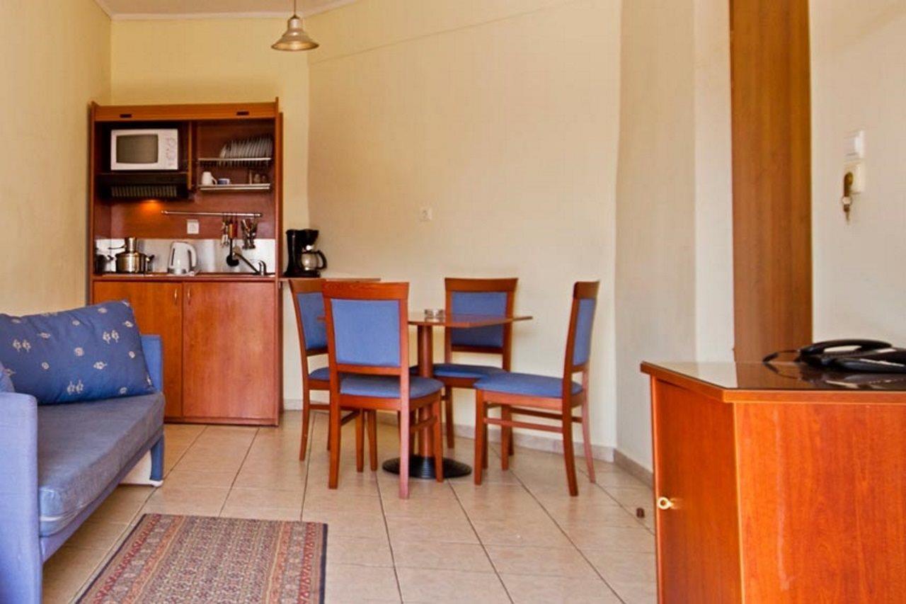 Theodorou Beach Hotel Apartments プサリビ エクステリア 写真